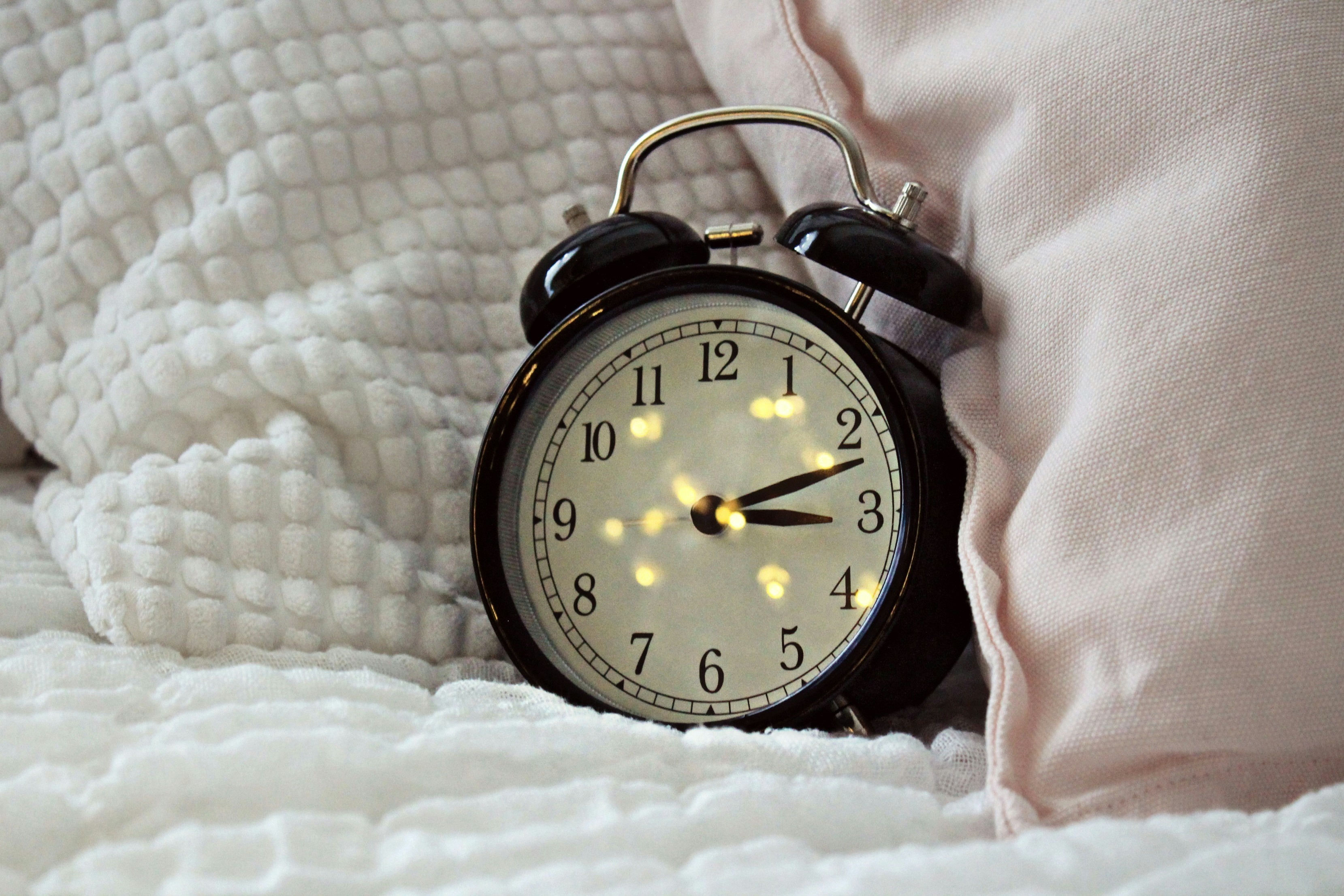Dreams: What Are They, and Why Do We Keep Dreaming About Losing Our Teeth? 💭😬