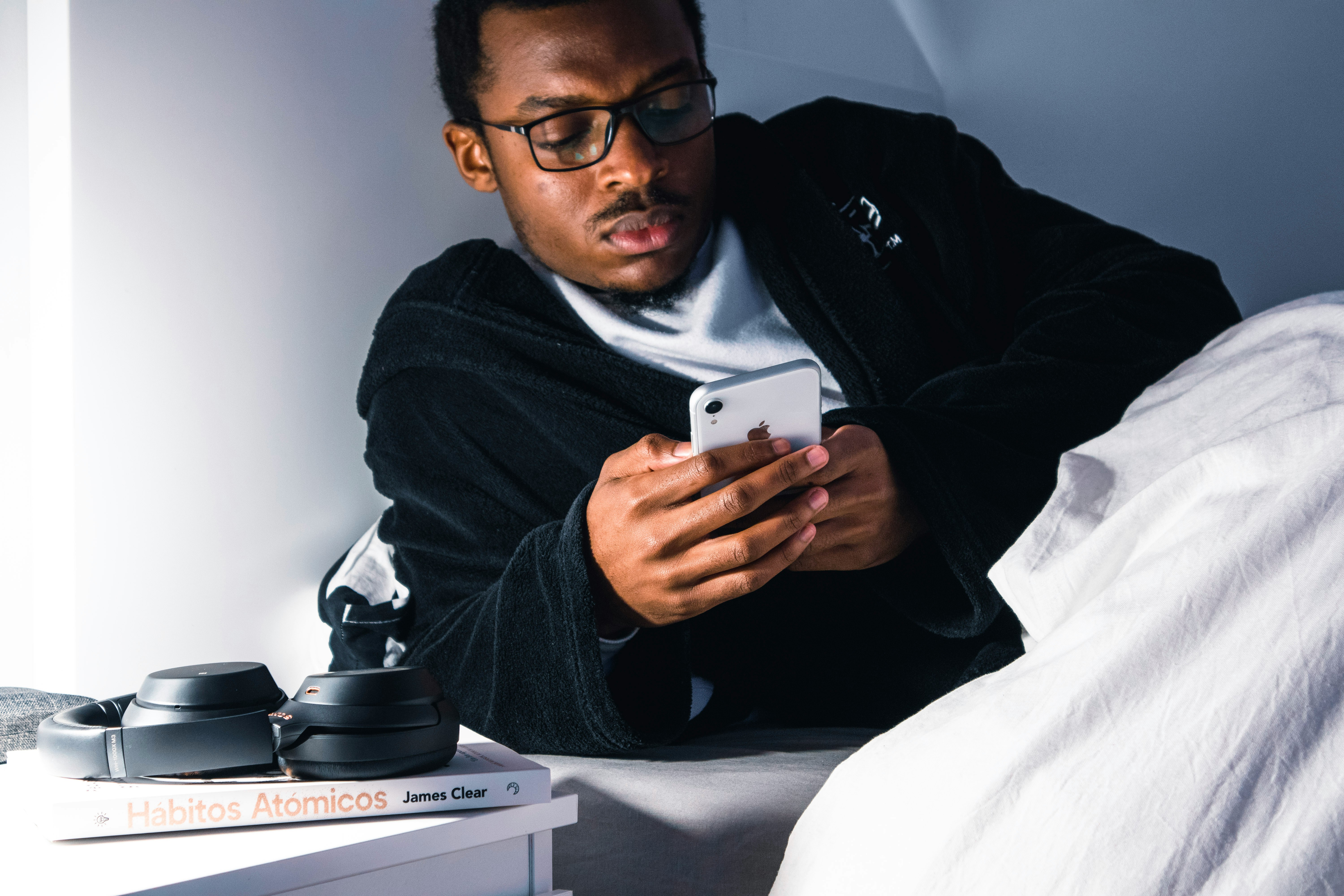 Understanding Circadian Rhythms: The Body's Internal Clock and Sleep